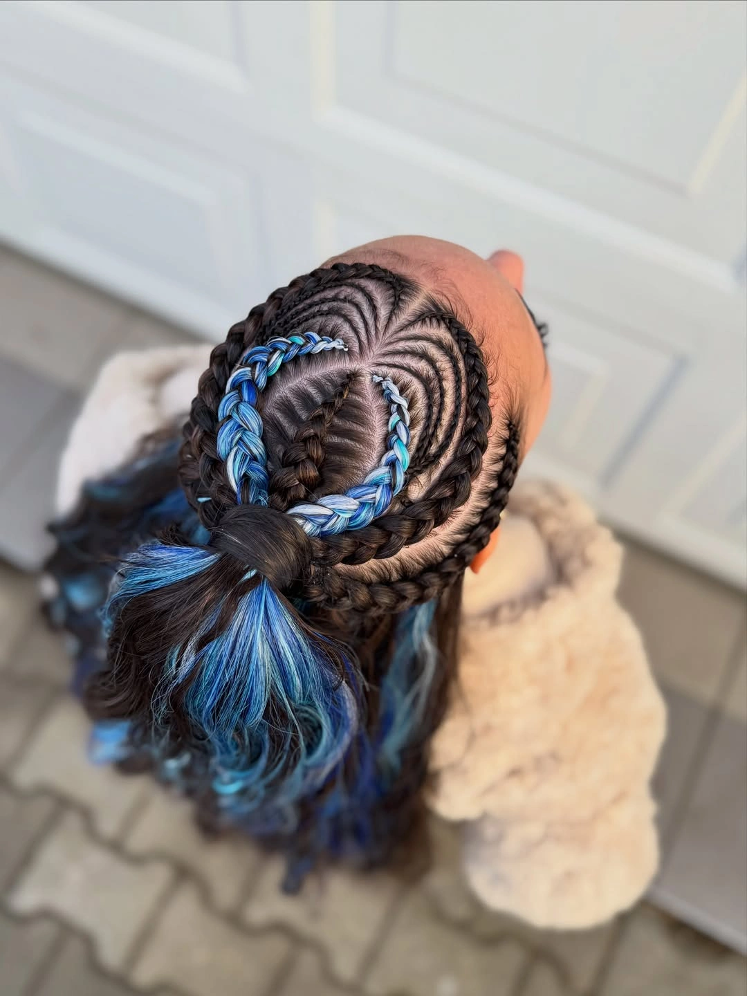 lemonade braid hairstyle Creative Spiral Lemonade Braids With Artistic Blue Accent Loops