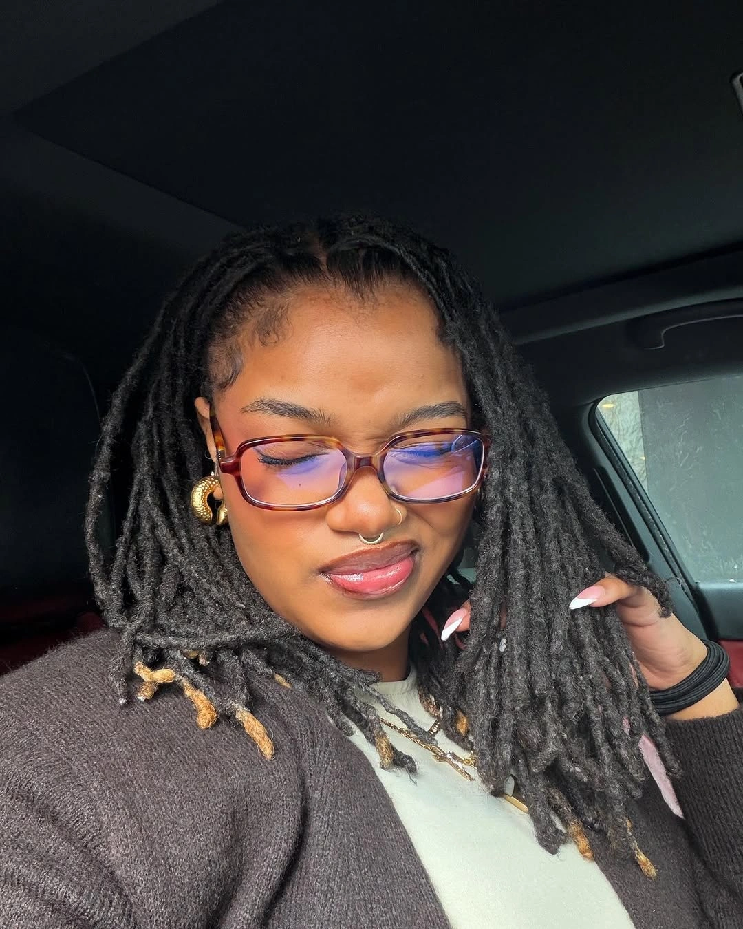 locs hairstyles for black women Classic Shoulder-Length Natural Locs for Everyday Style
