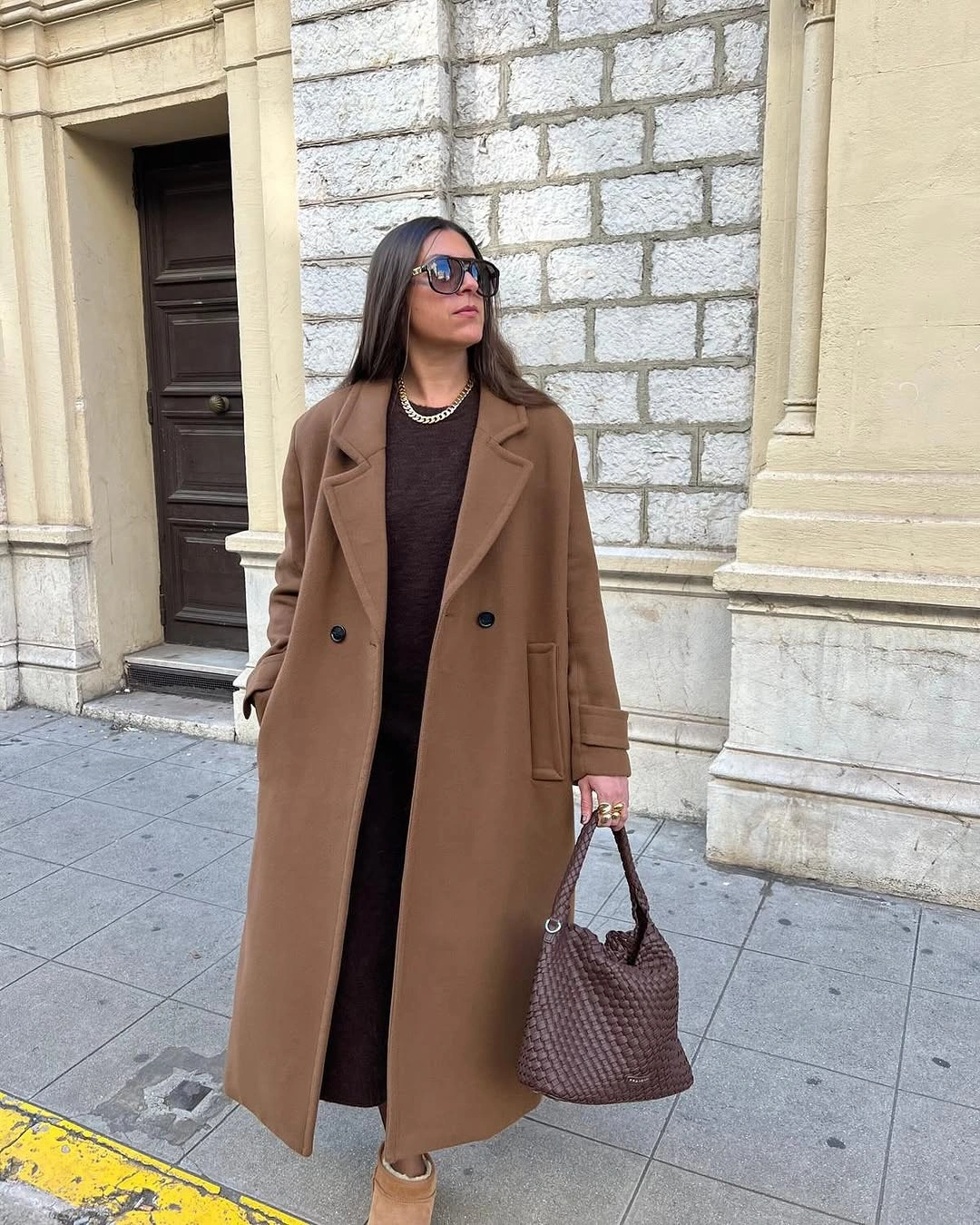 September fashion trends 2026 Camel Coat Over A Dark Column Look