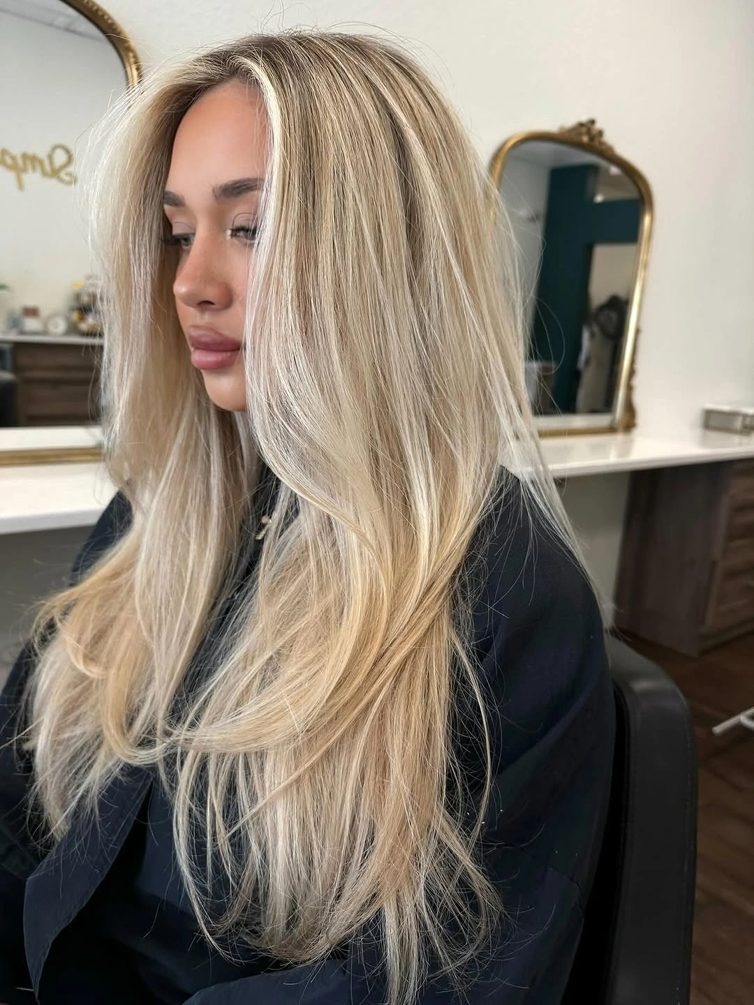 September hairstyles ideas 2026 Long Pale Blonde Layers With Airy Ends