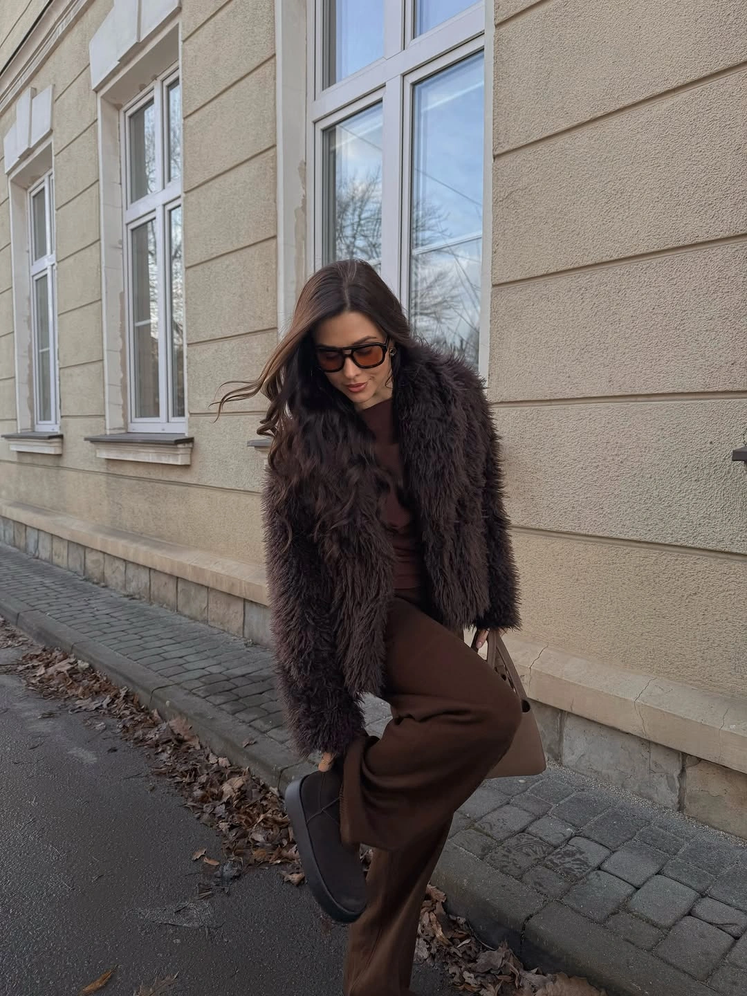 shaggy jacket Monochromatic Brown Layers That Always Feel Luxurious