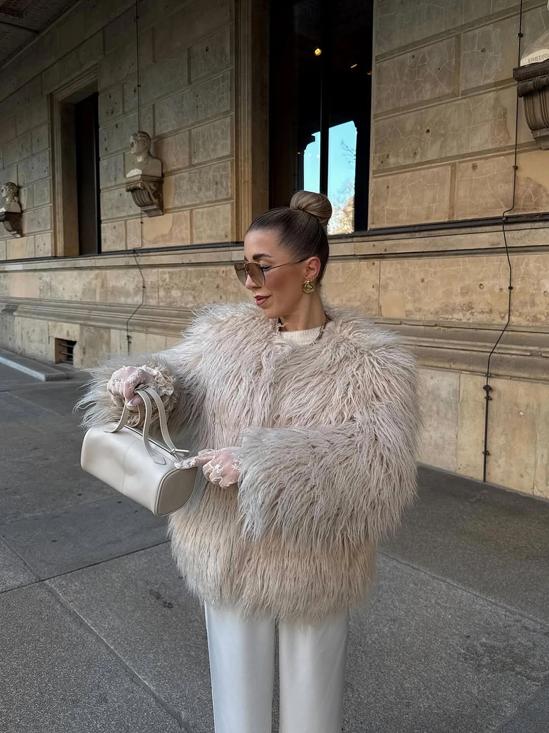 shaggy jacket Elegant White Texture with Refined Minimalism