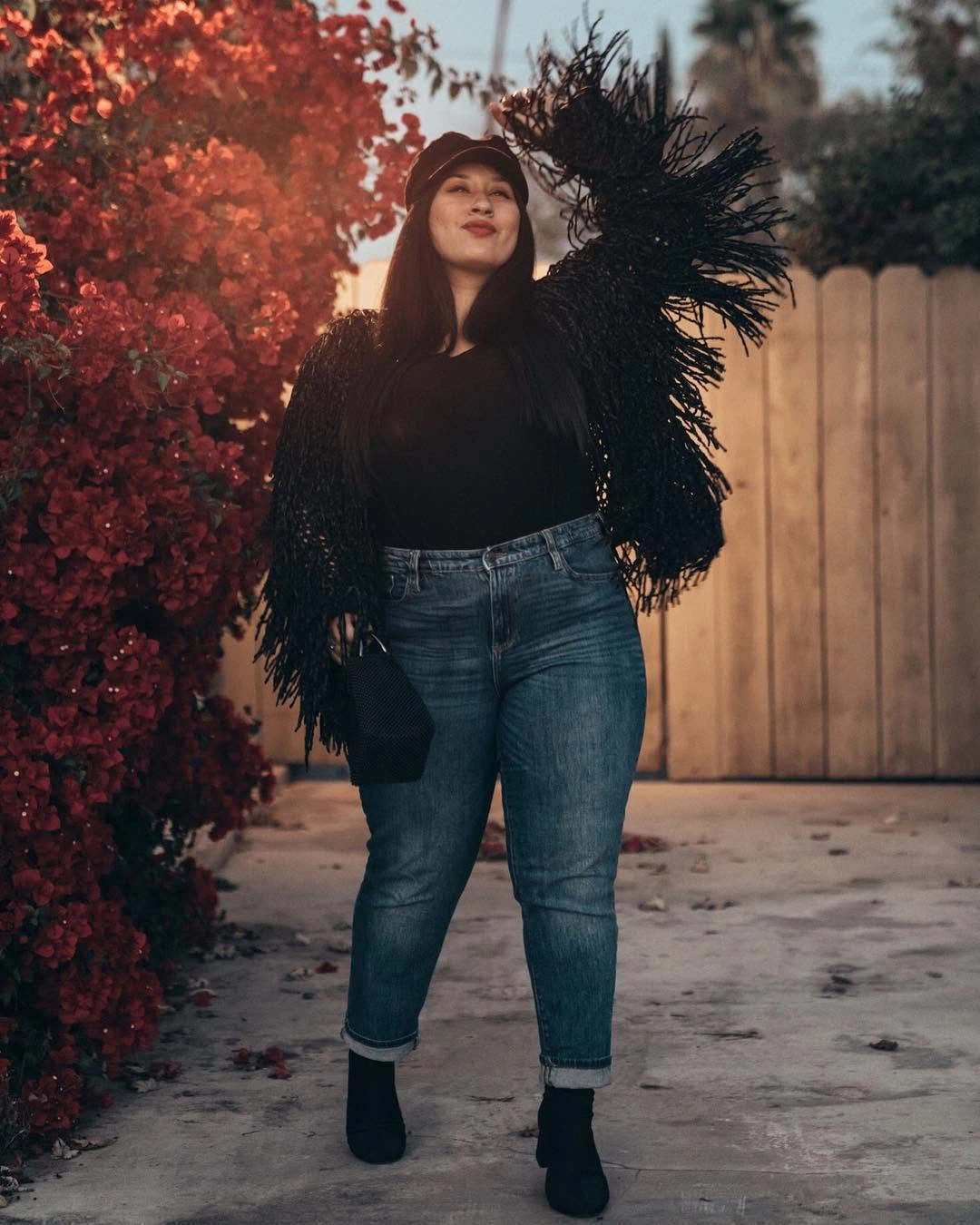 shaggy jacket Black Fringe Texture with Bohemian Energy
