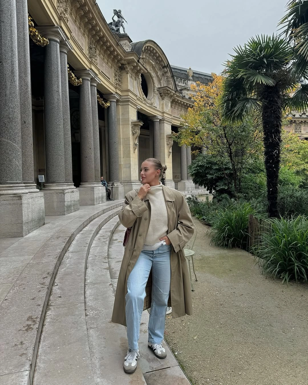 Trench coat fall outfits 2026 Green Trench Coat With Cozy Denim Combination
