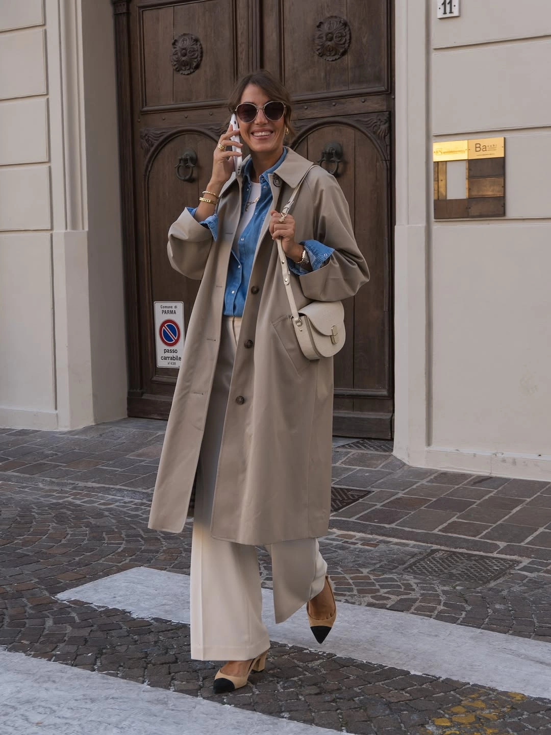 Trench coat fall outfits 2026 Beige Trench Coat With Classic Workwear Inspiration
