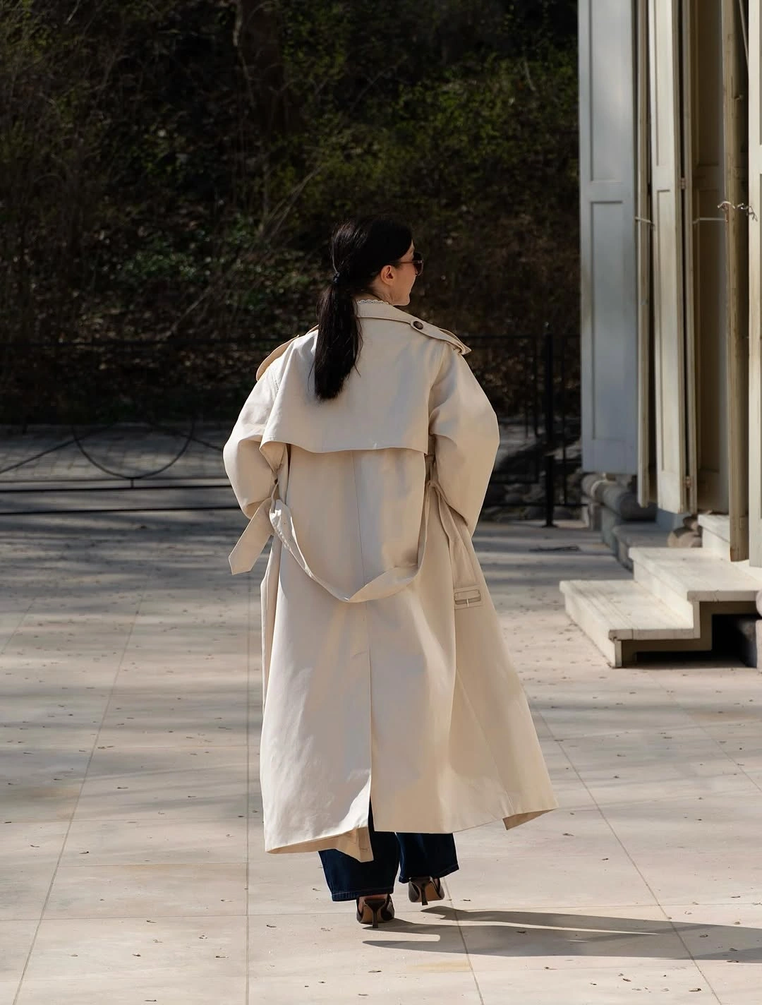 Trench coat fall outfits 2026 Cream Oversized Trench Coat With Quiet Luxury Details