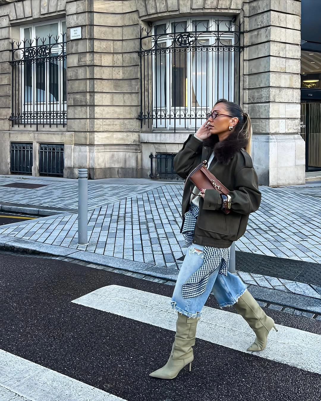 what are the best fall outfits for casual days? Relaxed Denim Meets Modern Utility Style