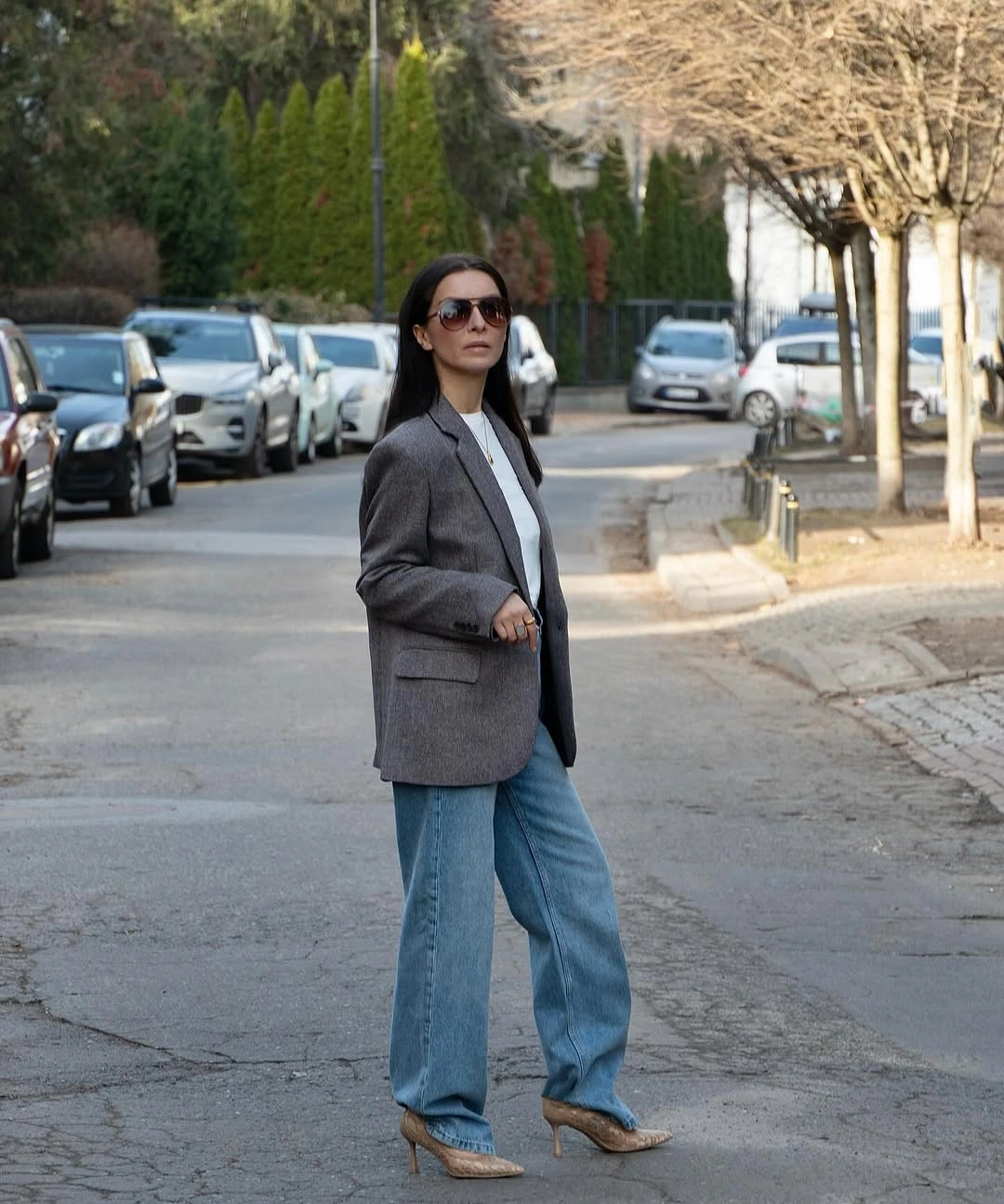 wide leg jeans outfit fall 2026 Blazer And Wide Jeans For A Polished Street Style Look