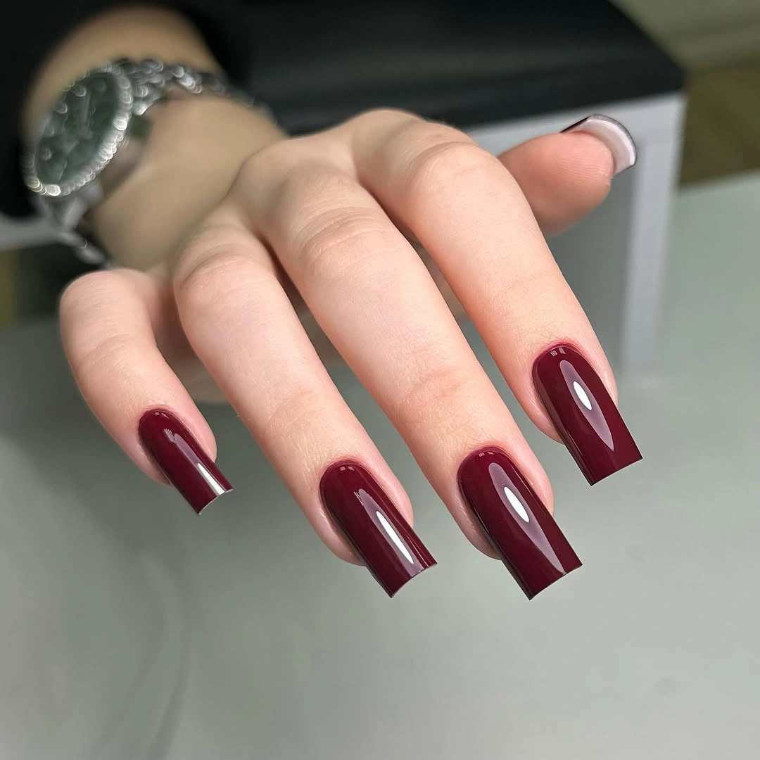 Rich burgundy wine glossy square nails