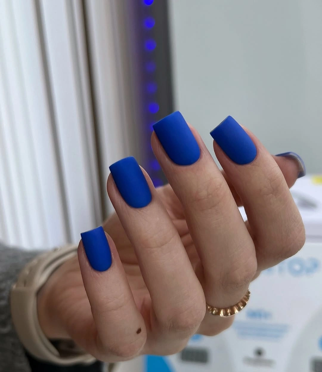 Short square matte cobalt blue nails