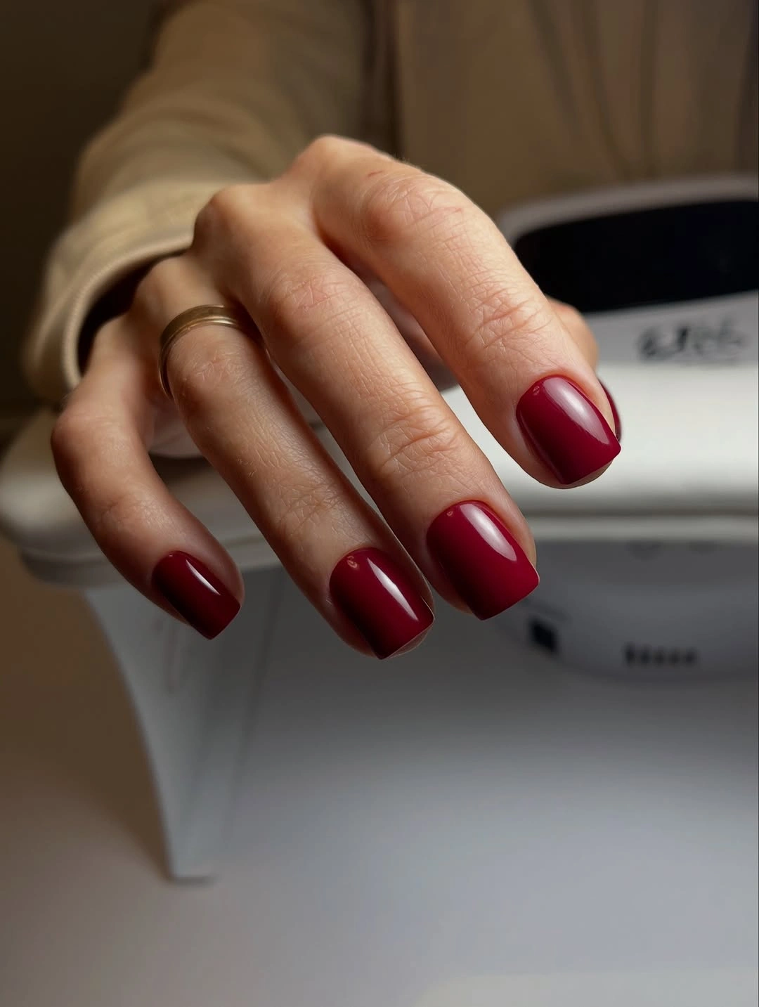 Wine red short square fall nails