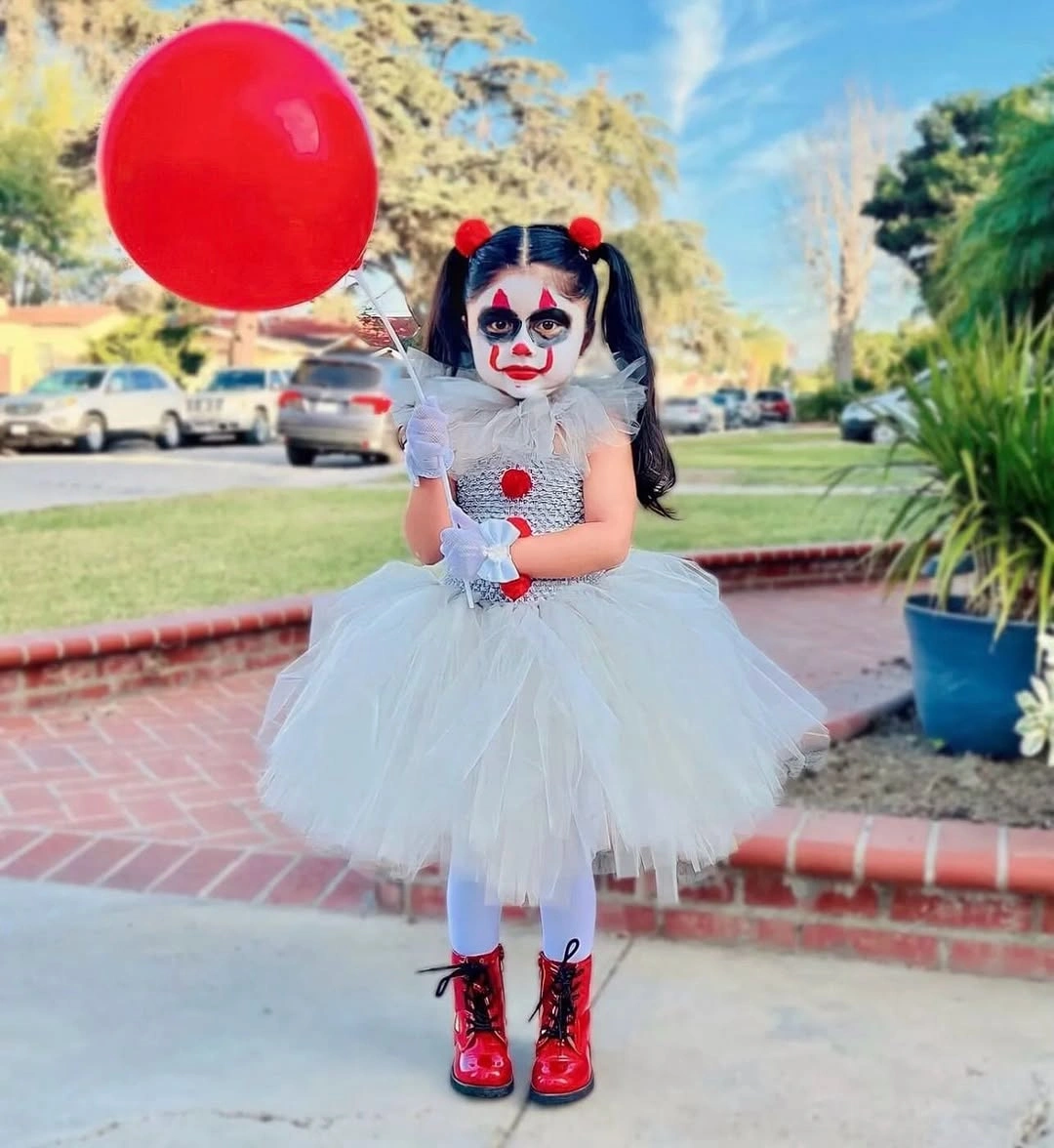 Girl costume with pale tulle red balloon and red boots