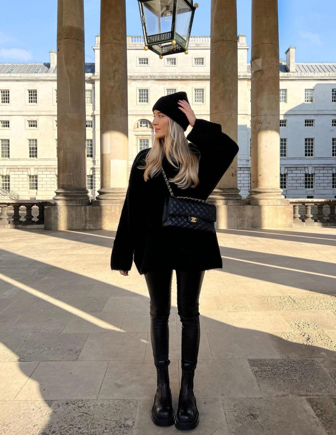 25+ Black Leggings Outfits for The Fall & Winter Season - Life with Mar