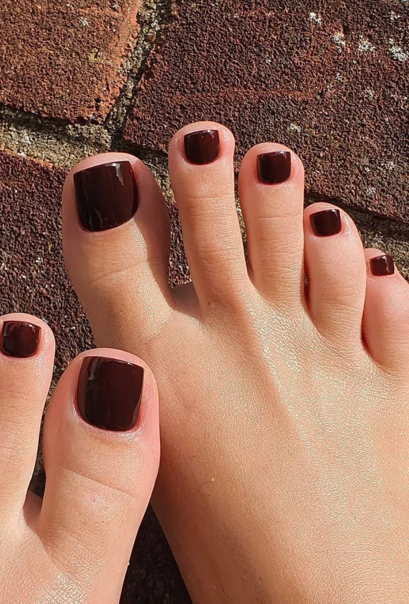 9 Autumn Pedicure Colours That Look Effortlessly Elegant | Who What Wear