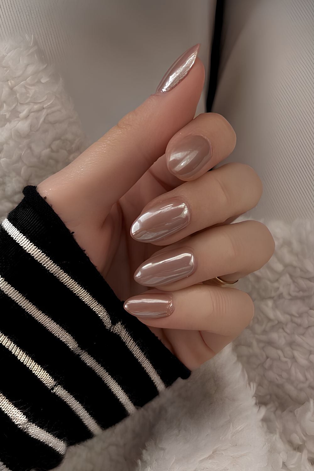Pantone's Mocha Mousse Is the It-Girl Shade for Light Brown Nails