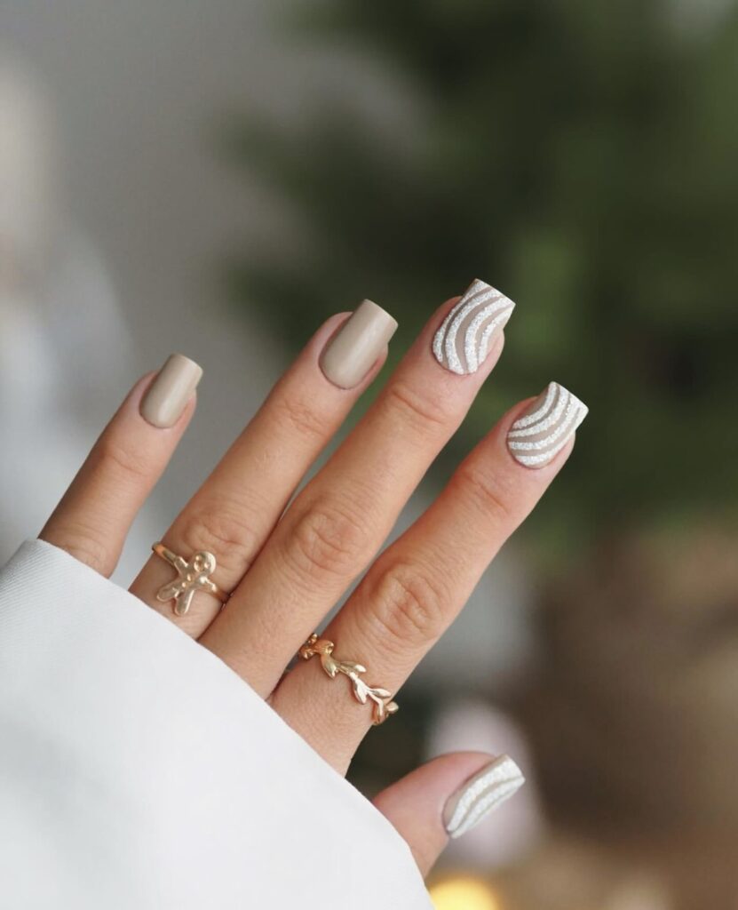 23+ Stunning Short Winter Nail Designs For 2026