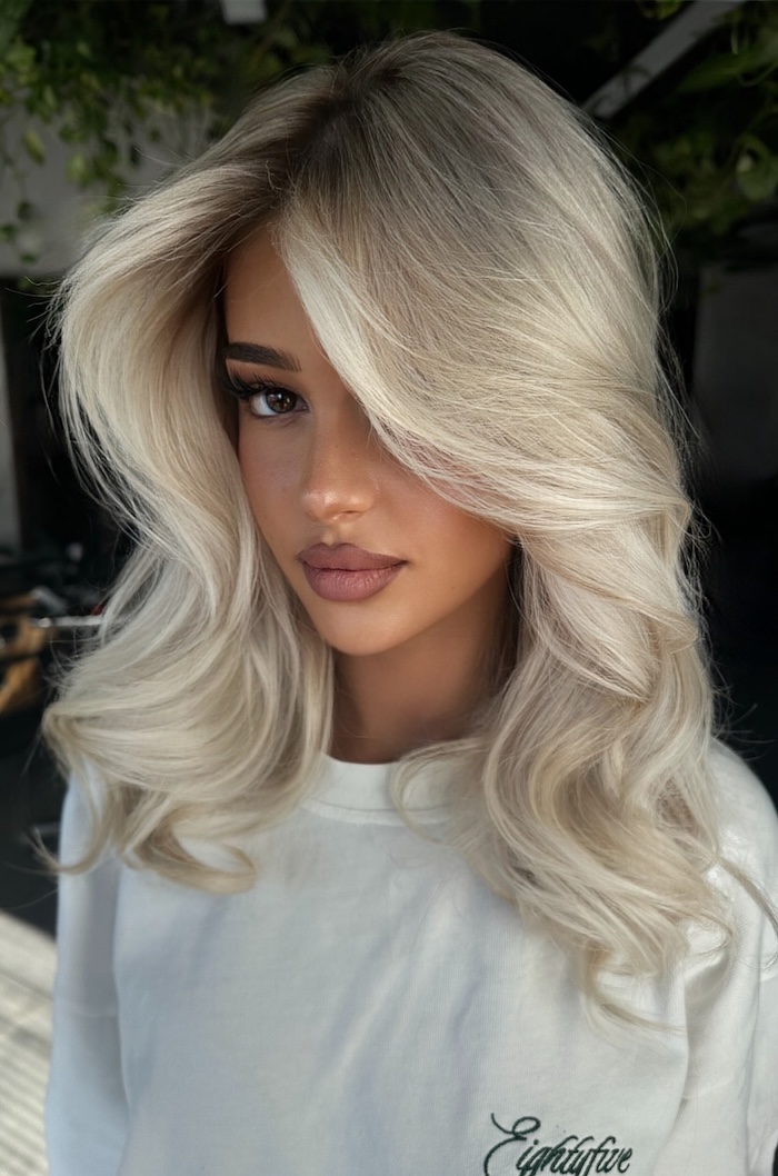40 Winter Hair Colour Ideas: Creamy Pearl Blonde with Icy Dimension
