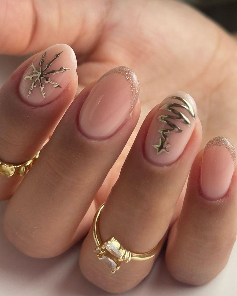 31+ Classy Christmas Nails to Celebrate with Style and Elegance - Nails for Confidence