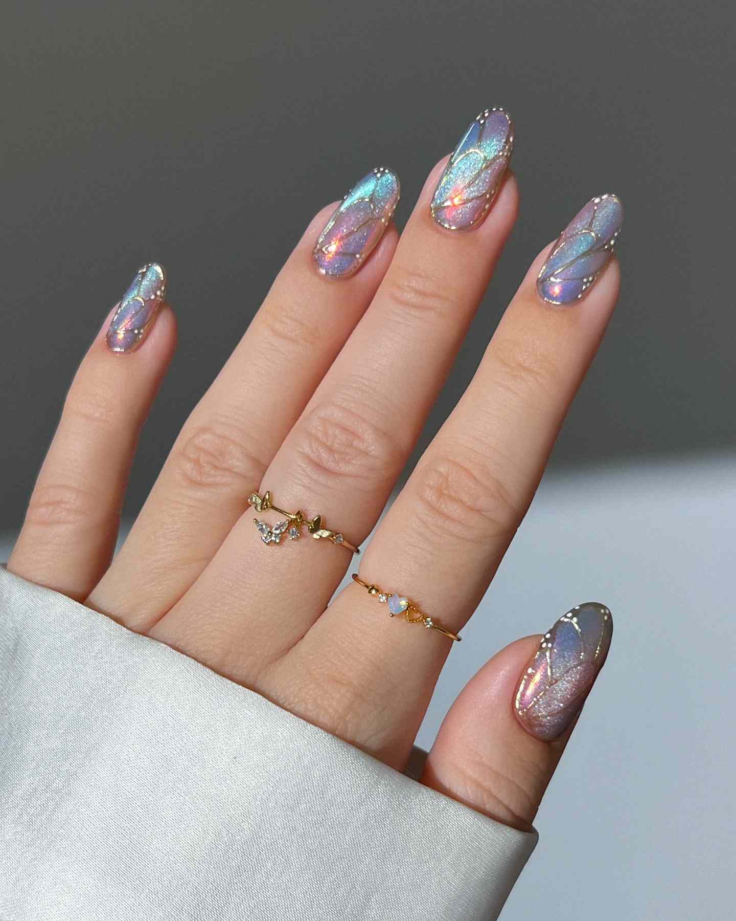 Mesmerizing Iridescent Shifting Almonds Mesmerizing Iridescent Shifting Almonds — Nail Art Ideas