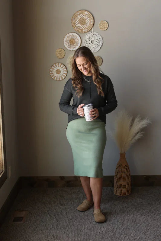 Relaxed Sweater and Fitted Midi Skirt Combination Relaxed Sweater and Fitted Midi Skirt Combination — Modest Winter Outfits