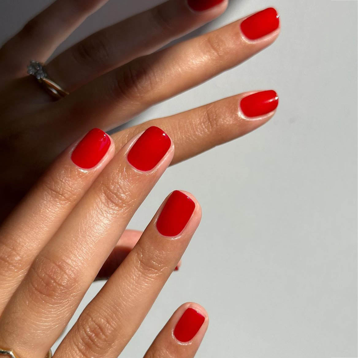 Uniform Bright Red Short Square Nails Uniform Bright Red Short Square Nails — Cherry Red Nails
