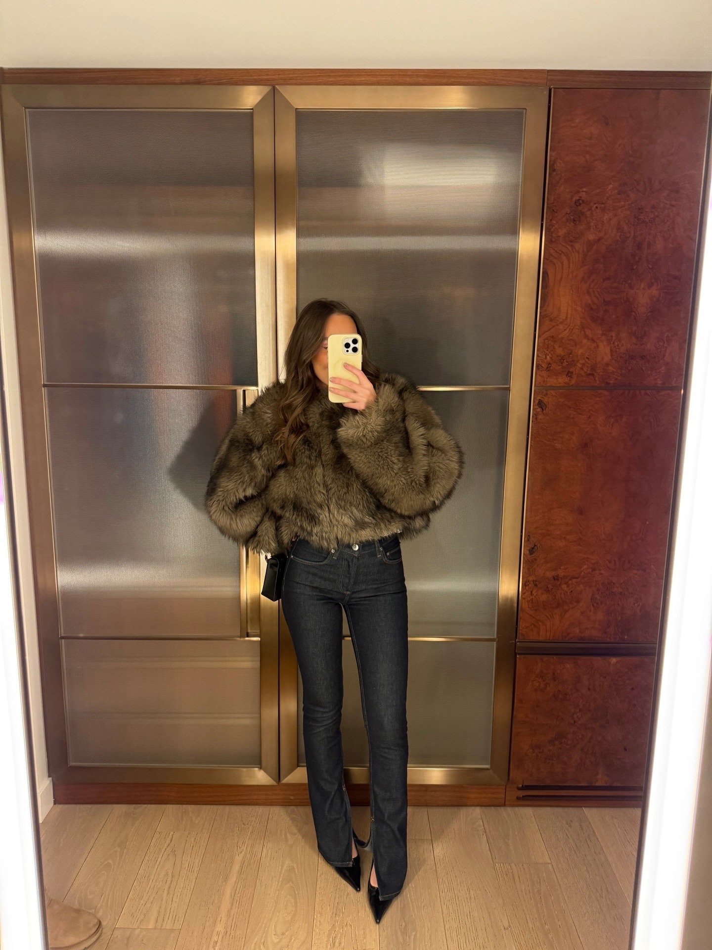 Cropped Faux Fur Jacket with Split Hem Jeans Cropped Faux Fur Jacket with Split Hem Jeans — Winter Going Out Outfits