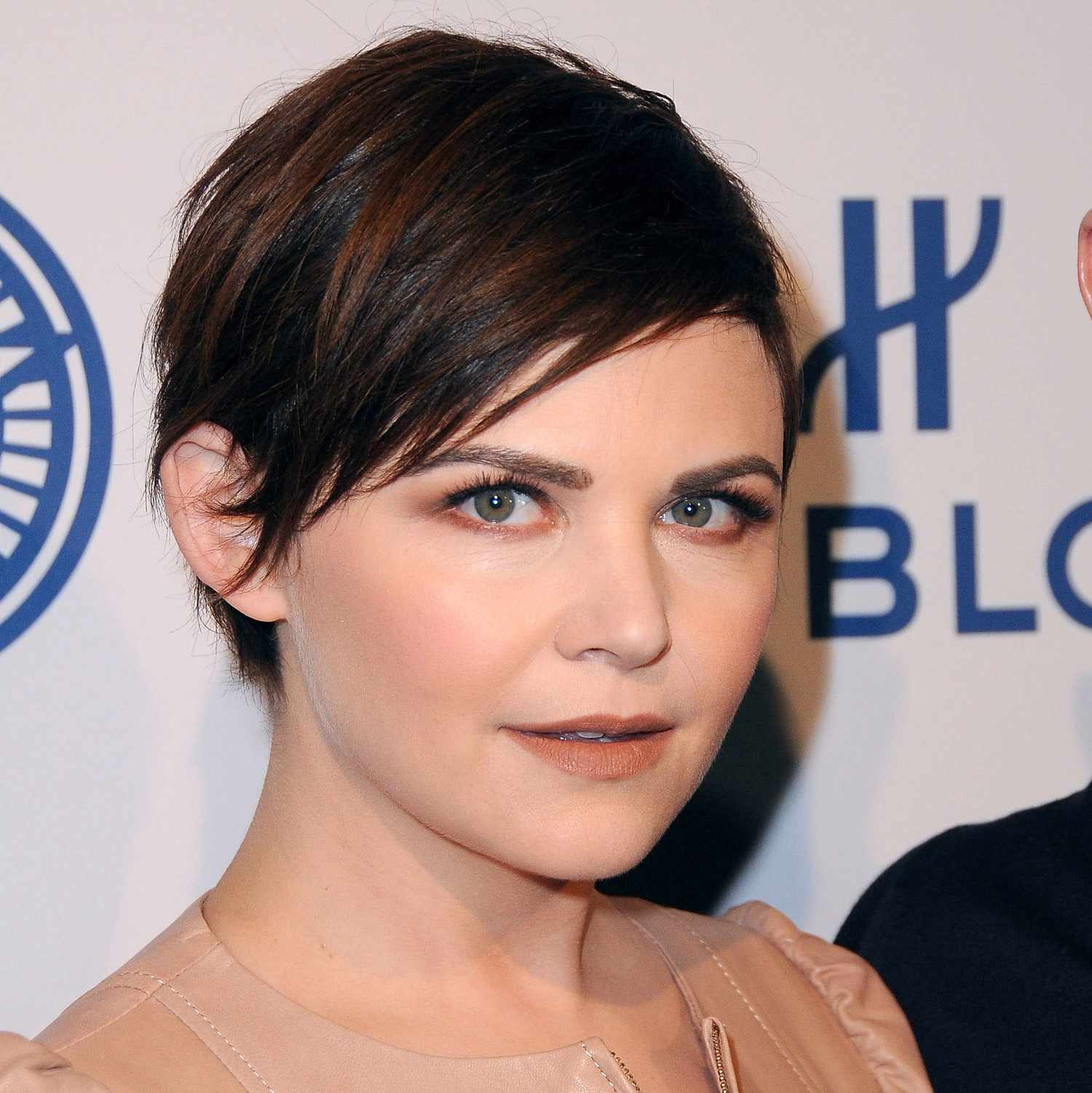 57 Flattering Haircuts for Oval Faces