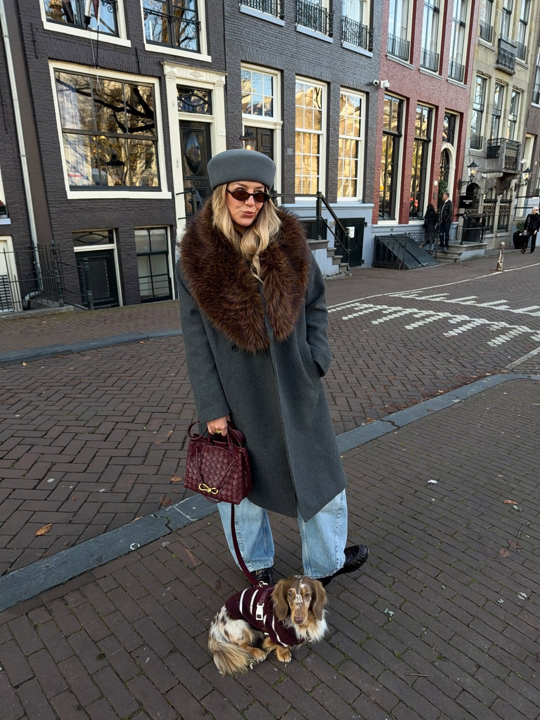 Fur-Collar Coat and Jeans for Sophisticated Travel Fur-Collar Coat and Jeans for Sophisticated Travel — Winter Travel Outfits