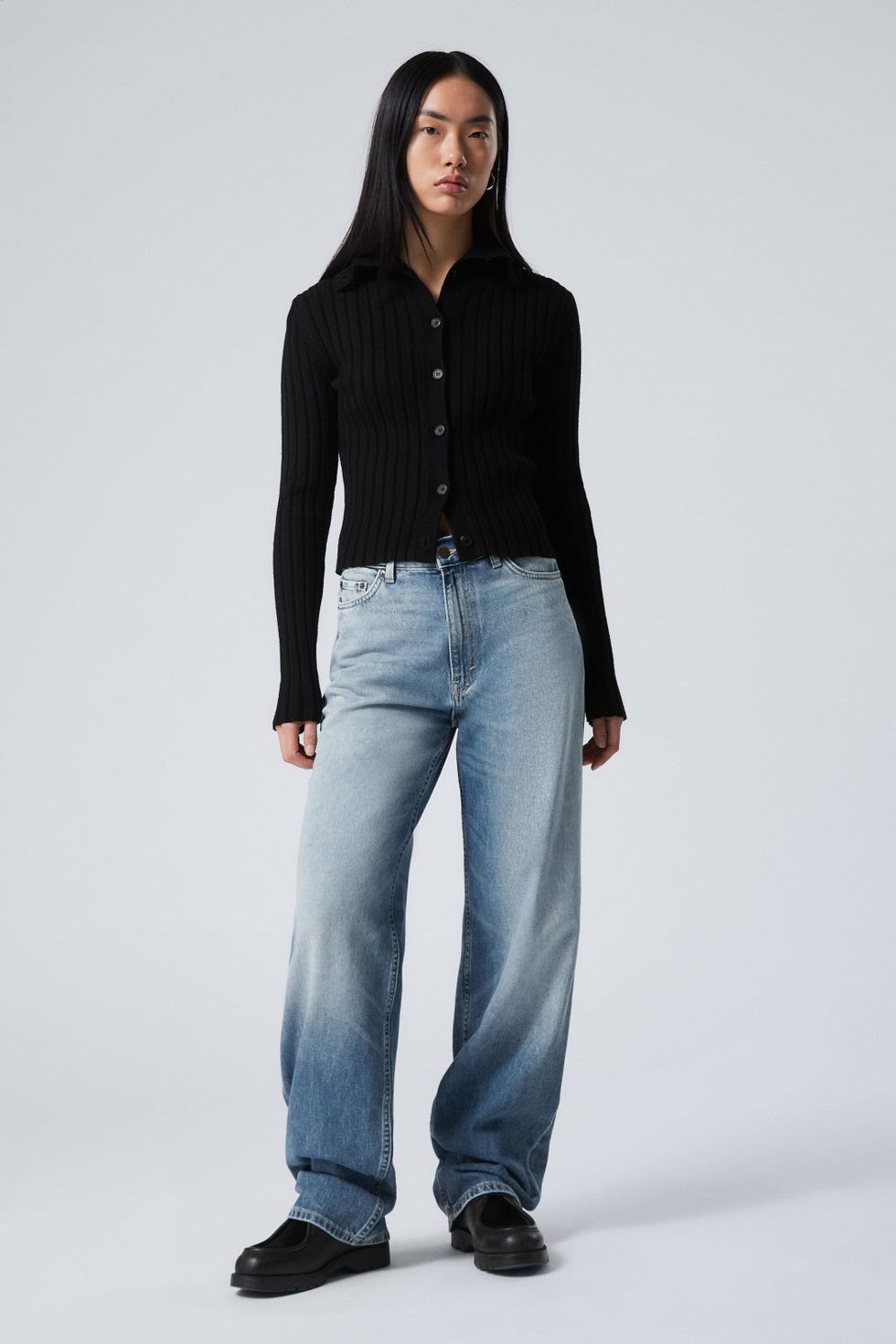 Minimalist Appeal: Collared Shirt with Light Blue Wide Leg Jeans — Winter Outfits with Wide Leg Jeans