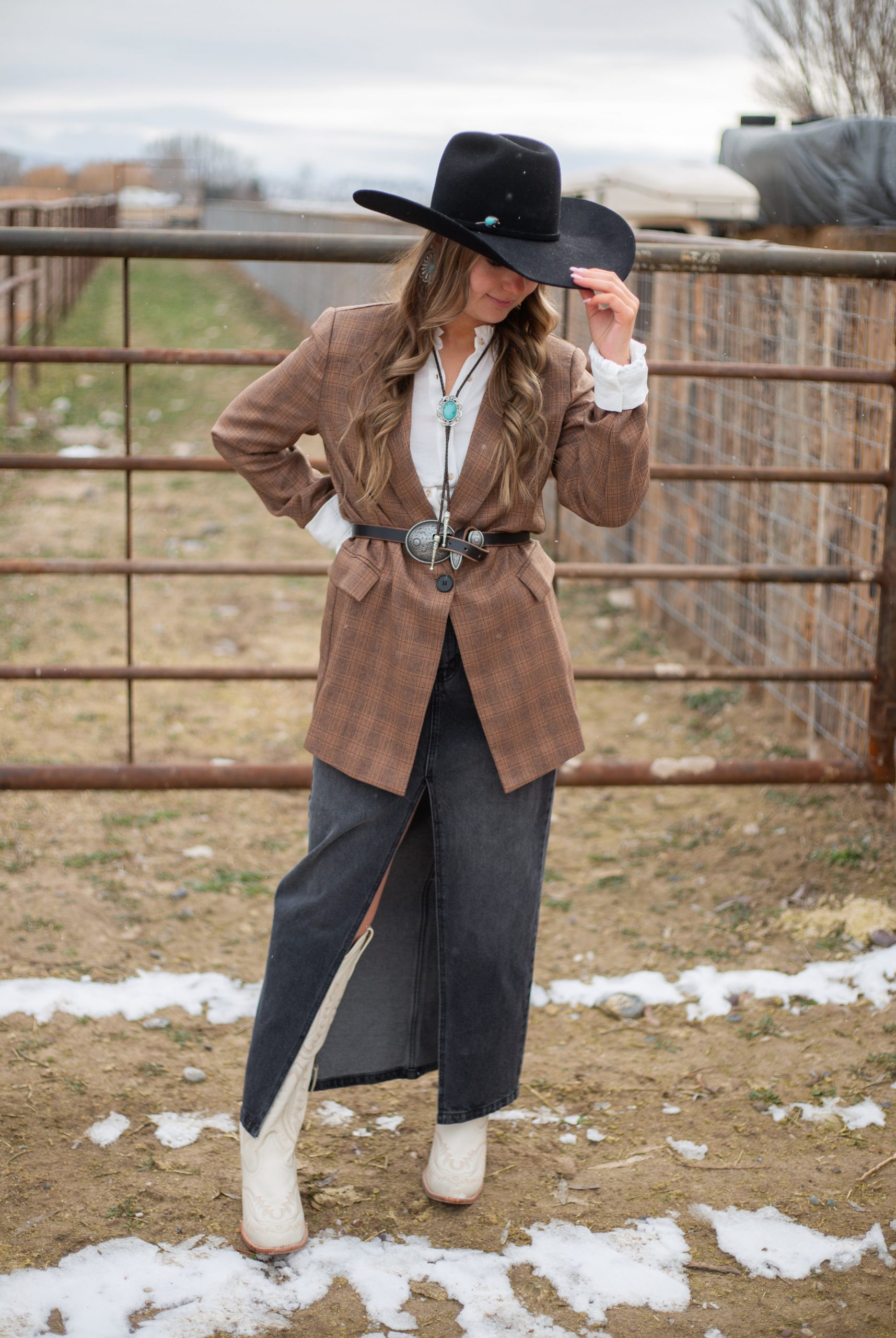 Plaid Blazer, Denim Skirt, and Statement Belt with Cowboy Boots Plaid Blazer, Denim Skirt, and Statement Belt with Cowboy Boots — Western Winter Outfits