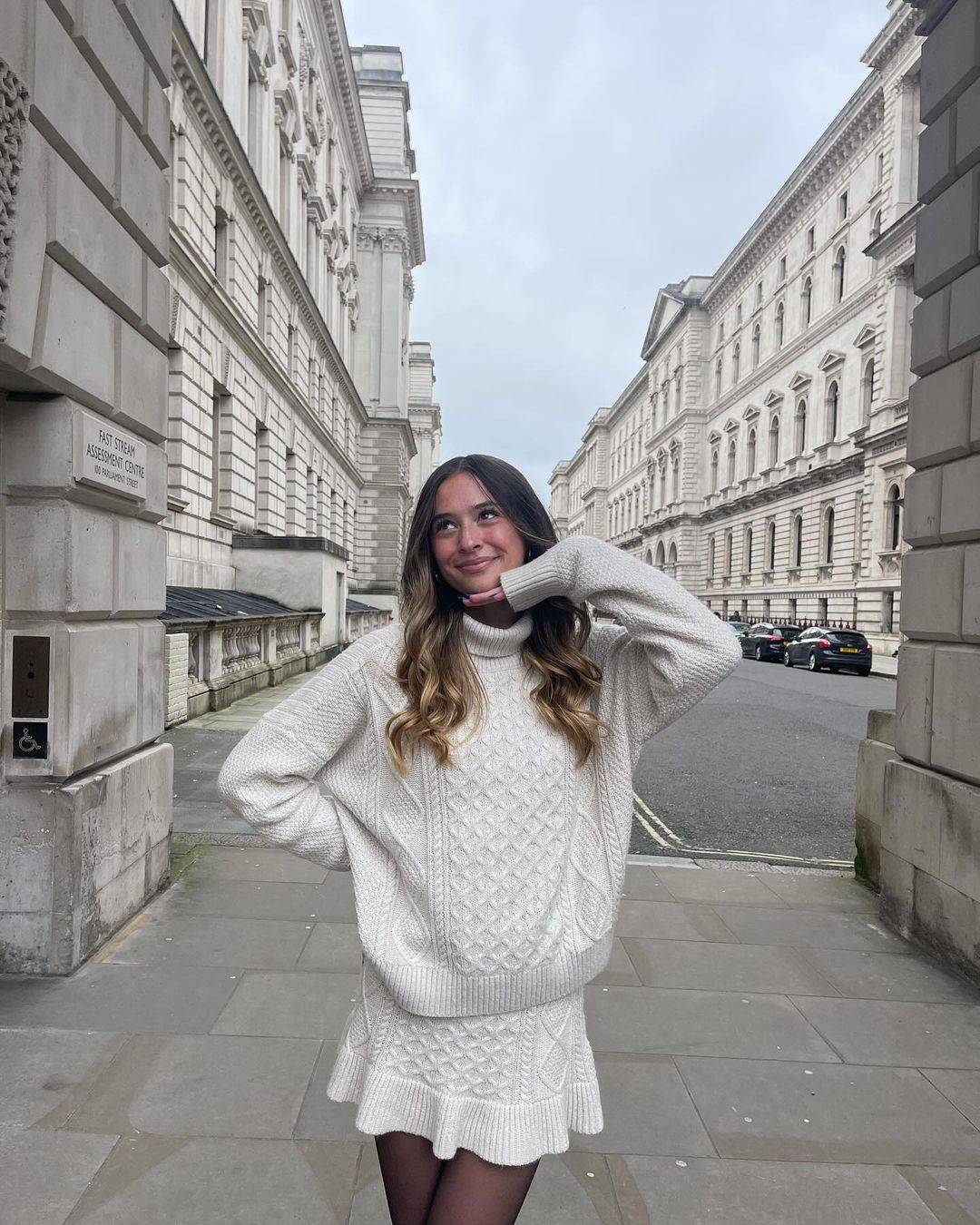Chunky White Cable Knit Set for a Cozy Casual Outing Chunky White Cable Knit Set for a Cozy Casual Outing — London Winter Outfits