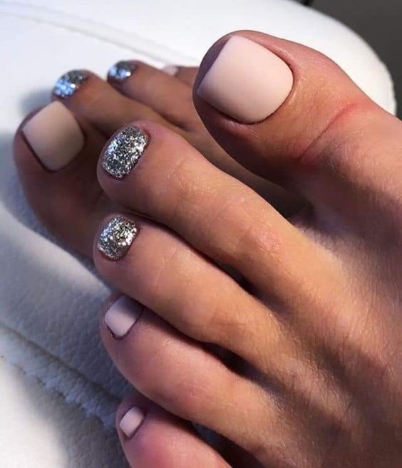Matte Nude with Silver Glitter Accent Toes Matte Nude with Silver Glitter Accent Toes — Winter Pedicure Colors