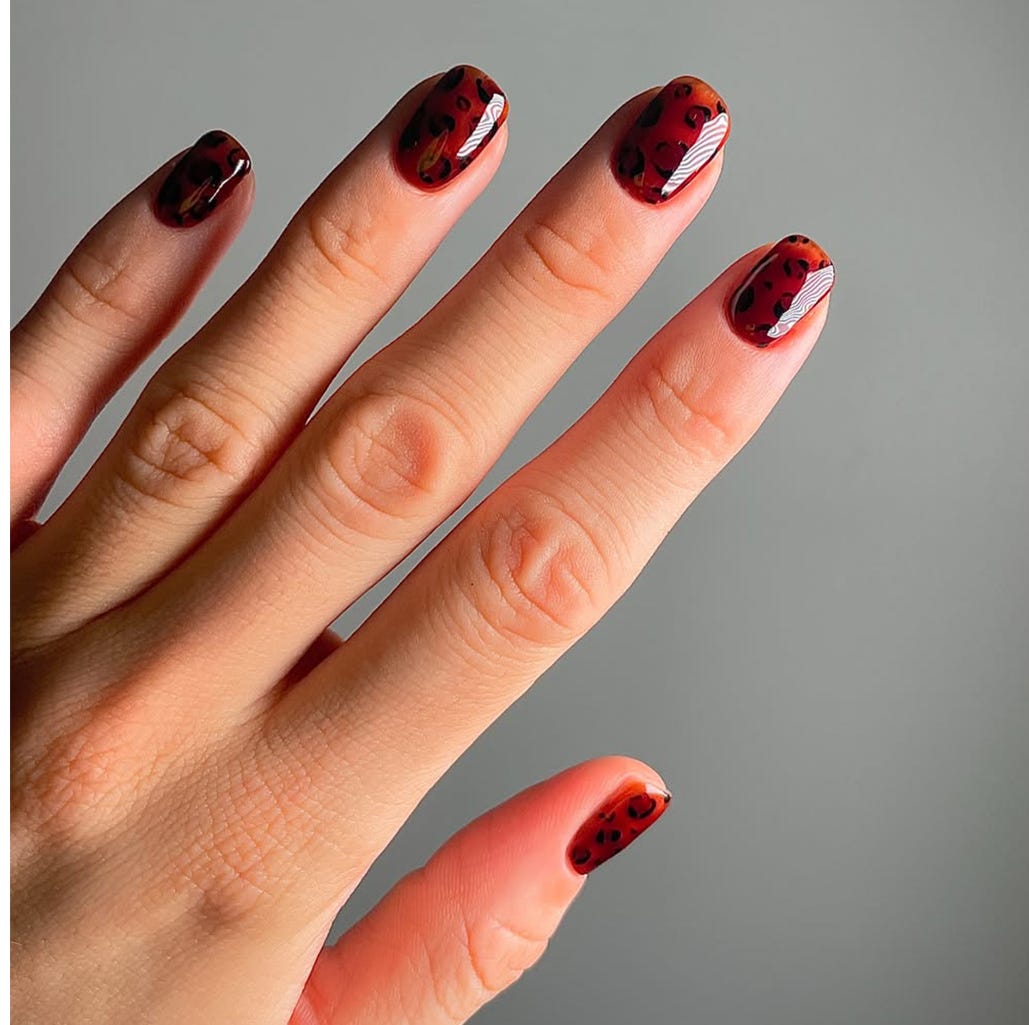 Translucent Jelly Tortoiseshell — Short Winter Gel Nails