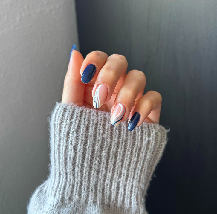 Abstract Swirl Oval Nails — Winter Oval Nails
