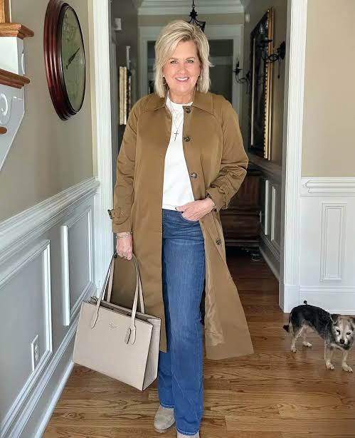 Timeless Grey Wool Coat for Everyday Chic Timeless Grey Wool Coat for Everyday Chic — Winter Outfits for Women Over 50