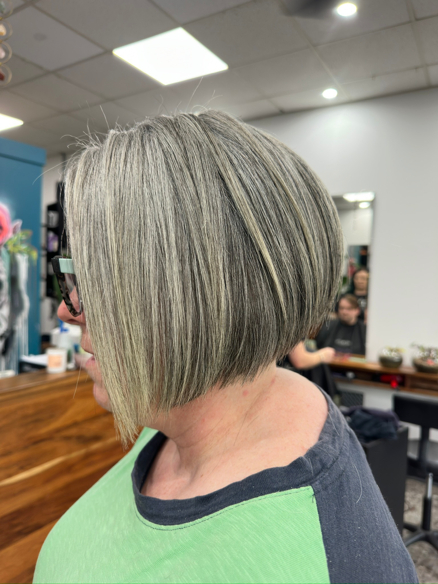 Sleek Bob With Gray Blend Sleek Bob With Gray Blend — Gray Blending Highlights