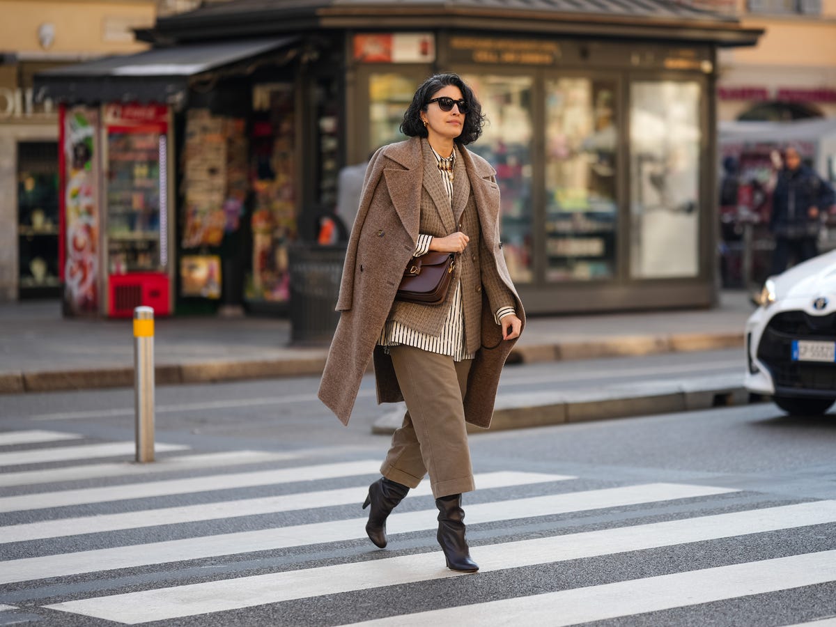 Textured Brown Coat Over Striped Shirt and Cropped Trousers Textured Brown Coat Over Striped Shirt and Cropped Trousers — Winter Streetwear Outfits