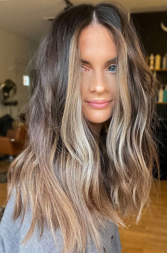 Mid-Back Waves With Wispy Bangs Ash Beige Balayage Mid-Back Waves With Wispy Bangs Ash Beige Balayage — Winter Balayage