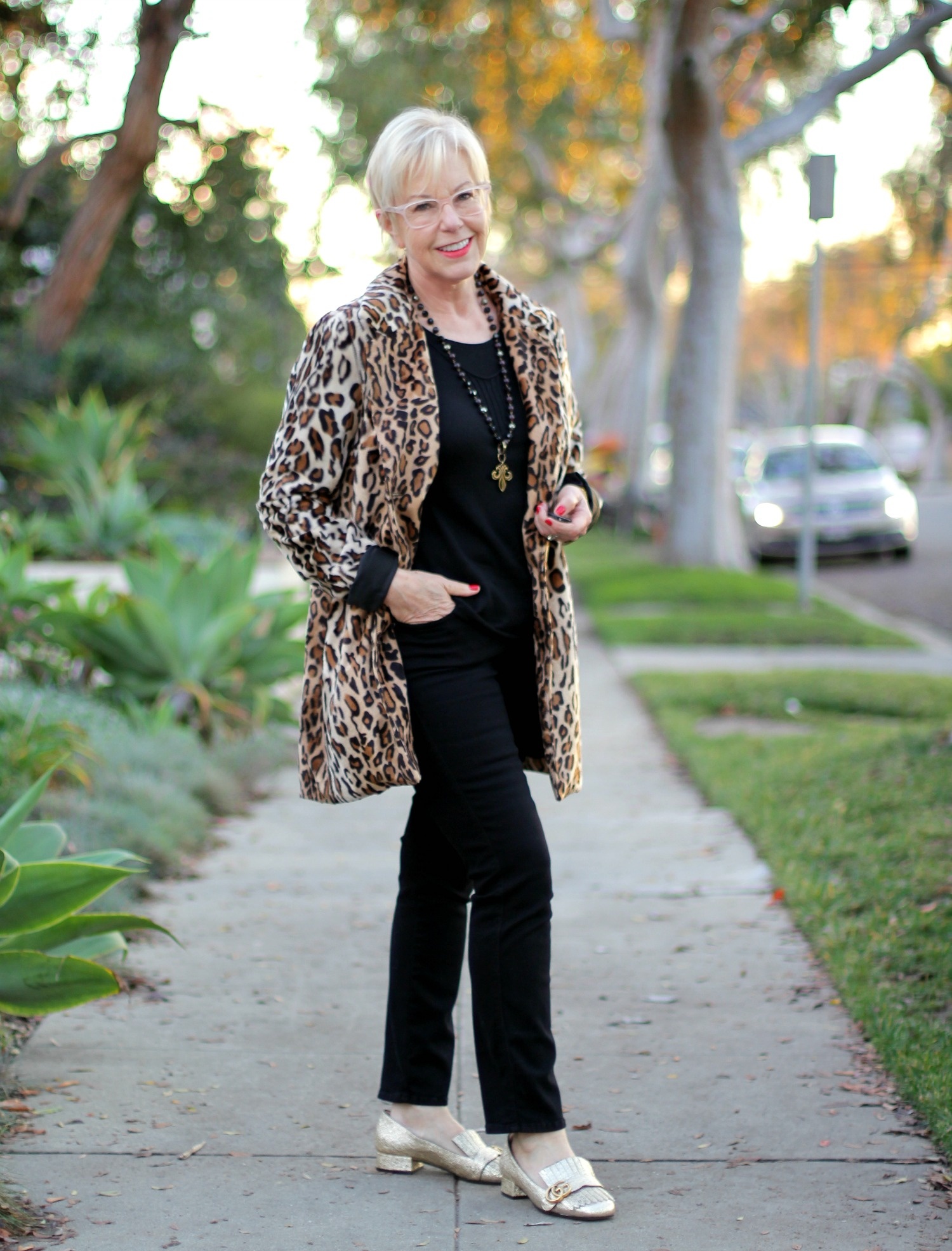 Leopard Coat with Black Separates and Gold Loafers Leopard Coat with Black Separates and Gold Loafers — Leopard Coat Outfits