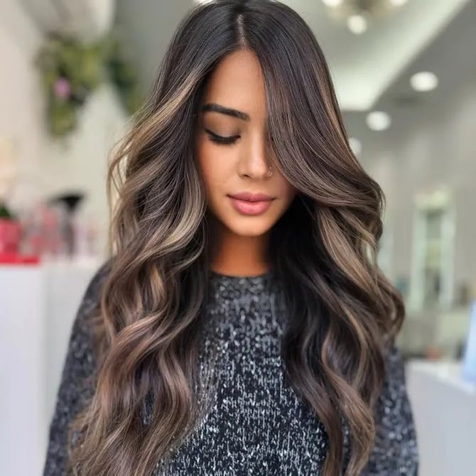Collarbone Waves Ash Beige Balayage Collarbone Waves Ash Beige Balayage — Winter Balayage