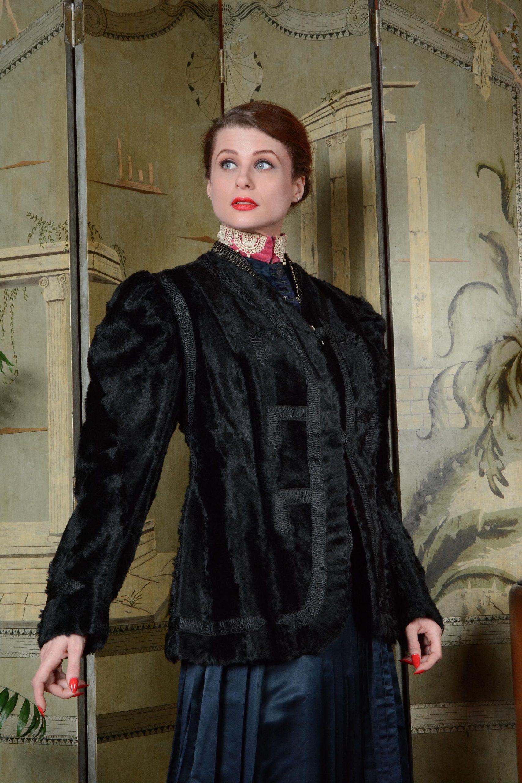 Vintage Faux Fur Jacket for a Formal Occasion — Early Winter Outfits
