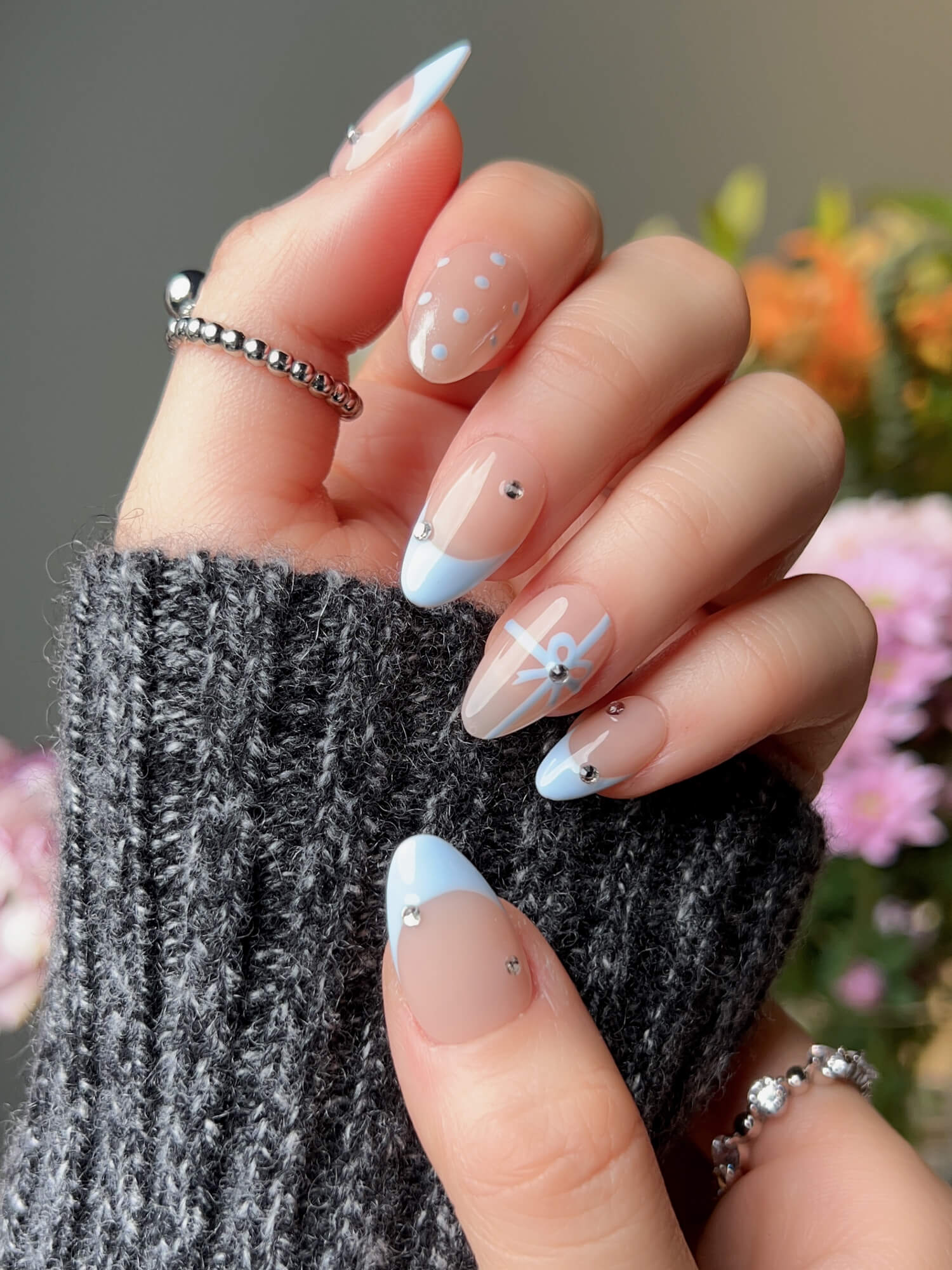 Visible Visual Idea Visible Visual Idea — Short Winter Almond Nails
