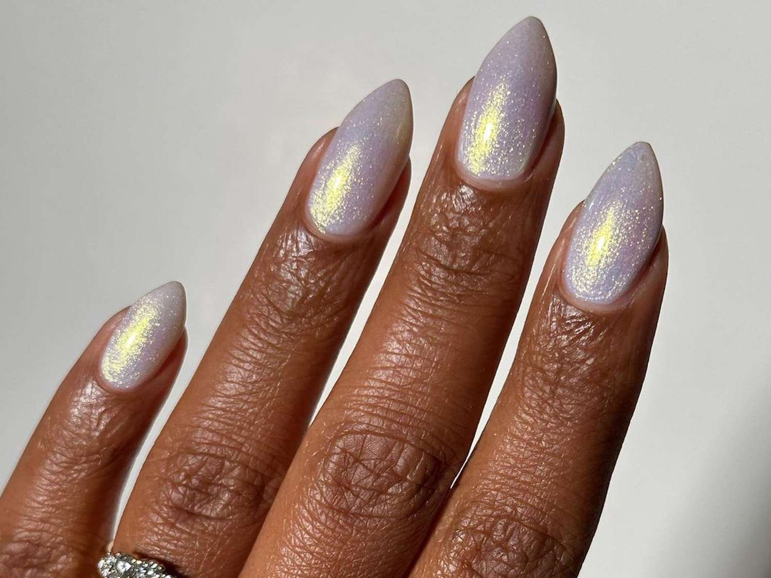 Iridescent Lilac Frost Nails Iridescent Lilac Frost Nails — Winter Nail Designs