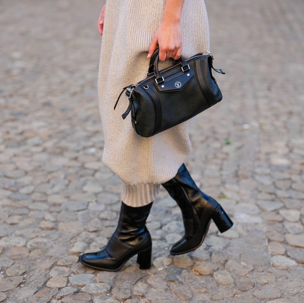 Autumn Elegance: Midi Dress and Block Heel Boots Autumn Elegance: Midi Dress and Block Heel Boots — Black Boots Outfits