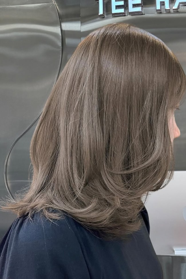 Cool Ash Mushroom Brown Layered Bob Cool Ash Mushroom Brown Layered Bob — Mushroom Brown Hair