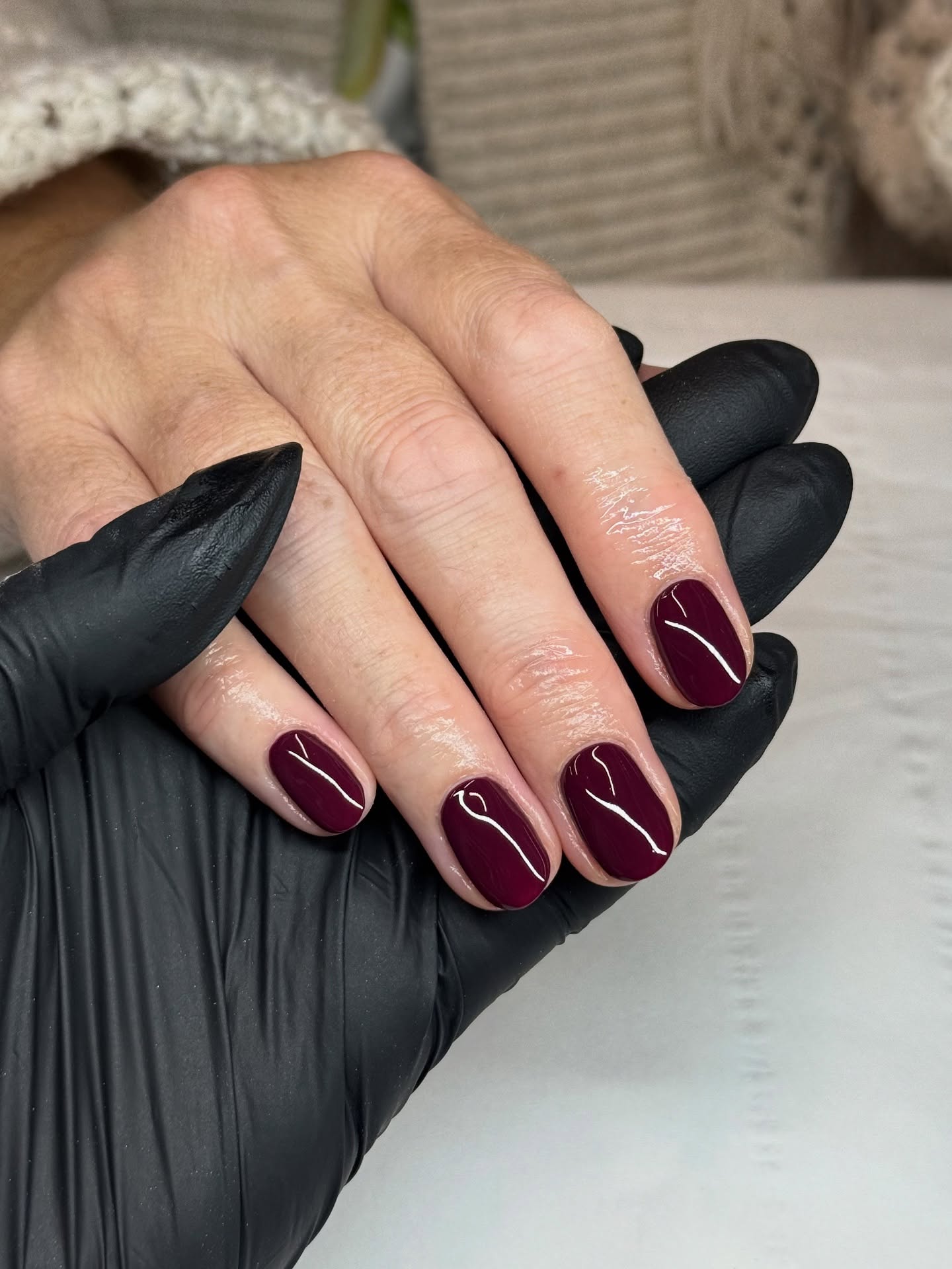 Deep Burgundy White Line Nails Deep Burgundy White Line Nails — Fall to Winter Nails