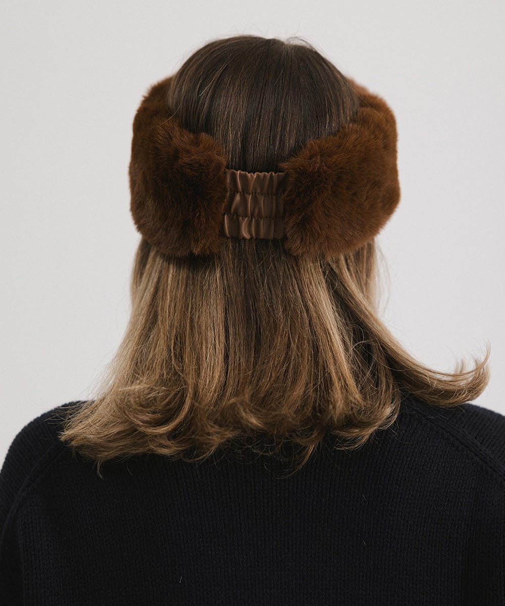 Shoulder Waves with Faux Fur Shoulder Waves with Faux Fur — Winter Hairstyles with Headband
