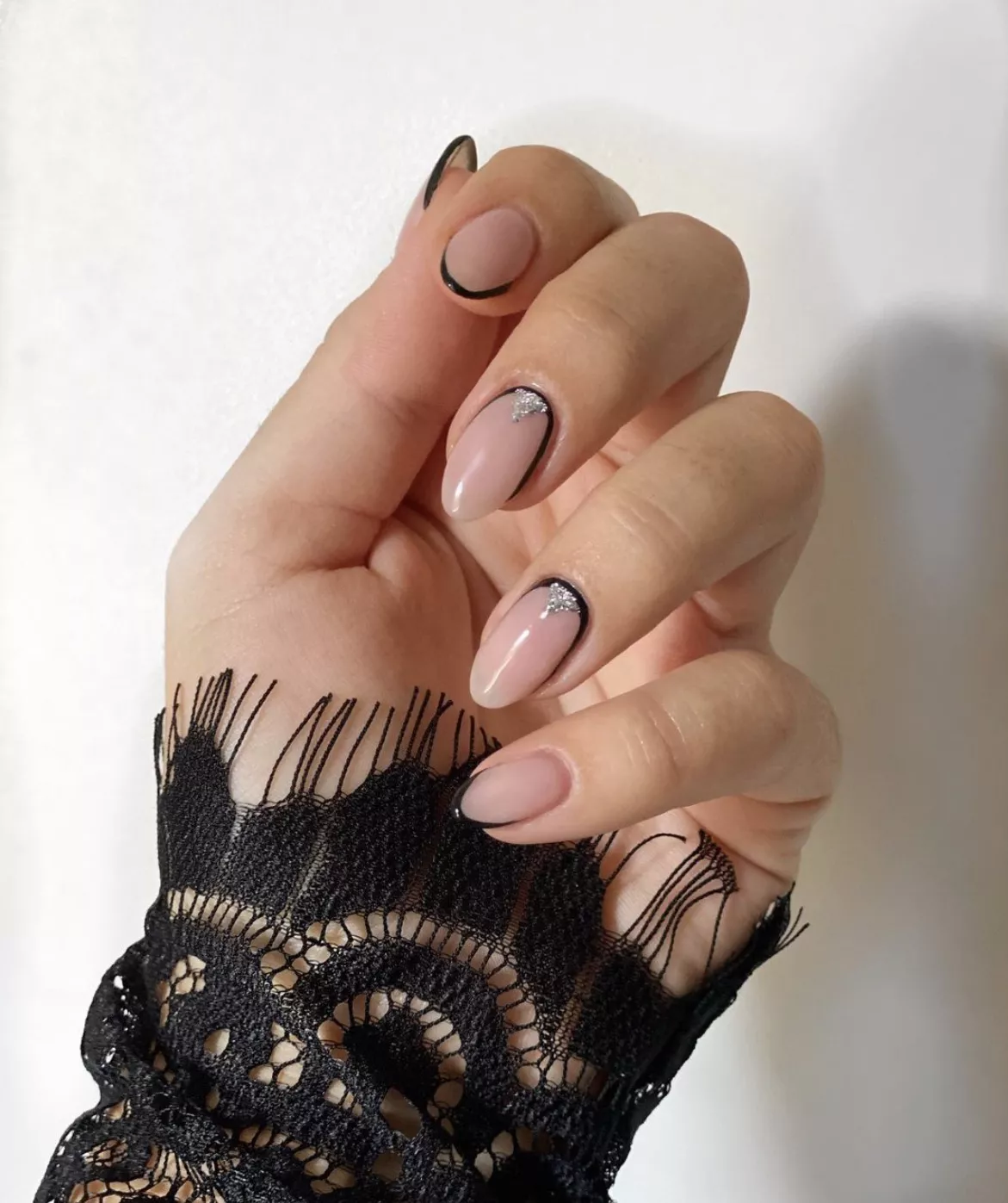 Medium Almond Nude with Black Outline and Glitter — Easy Nail Designs