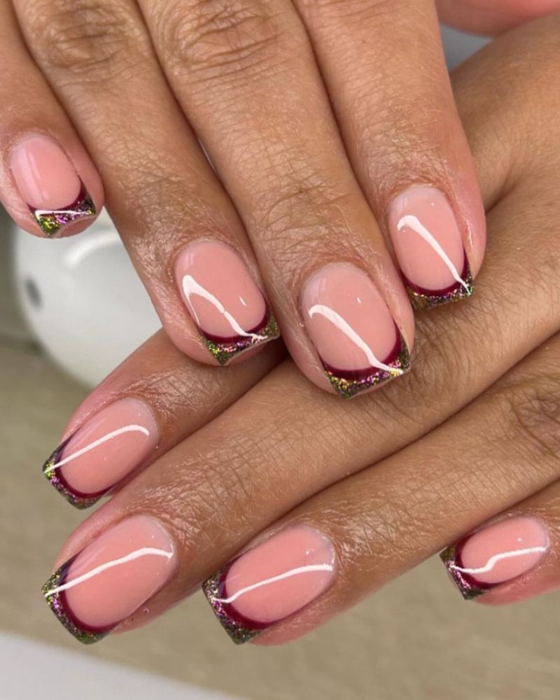Nude French Tip with Glitter Outline Nude French Tip with Glitter Outline — Short Winter Nails