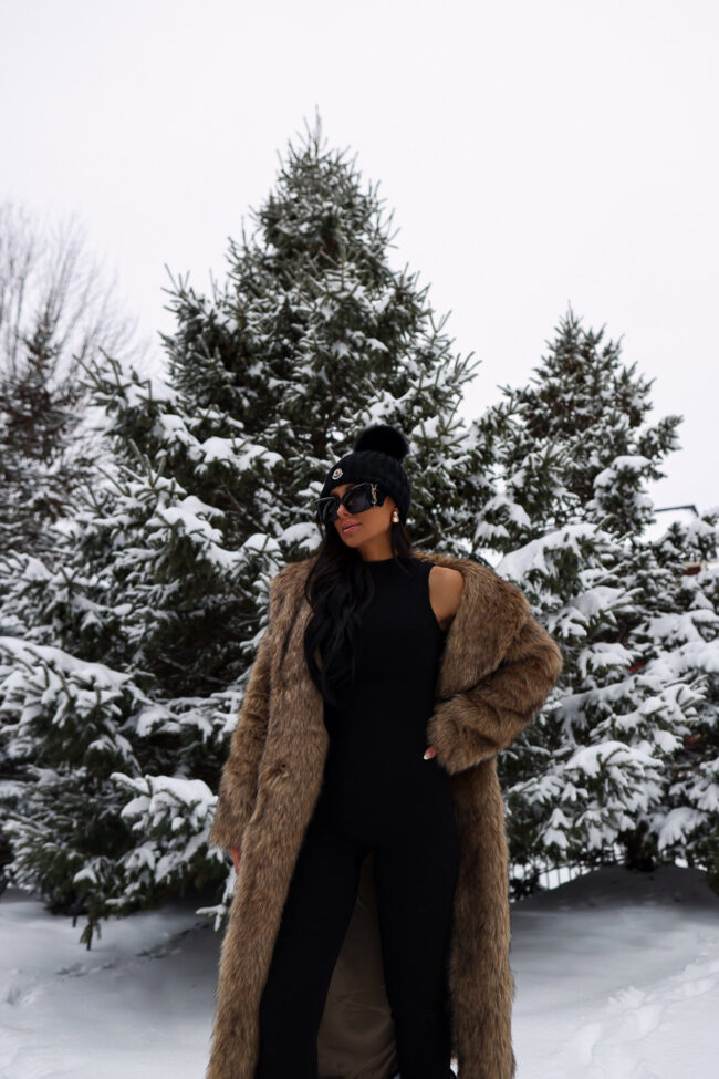 Monochromatic Cream Puffer and Sneakers for a Cozy Snow Day — Snow Day Outfits